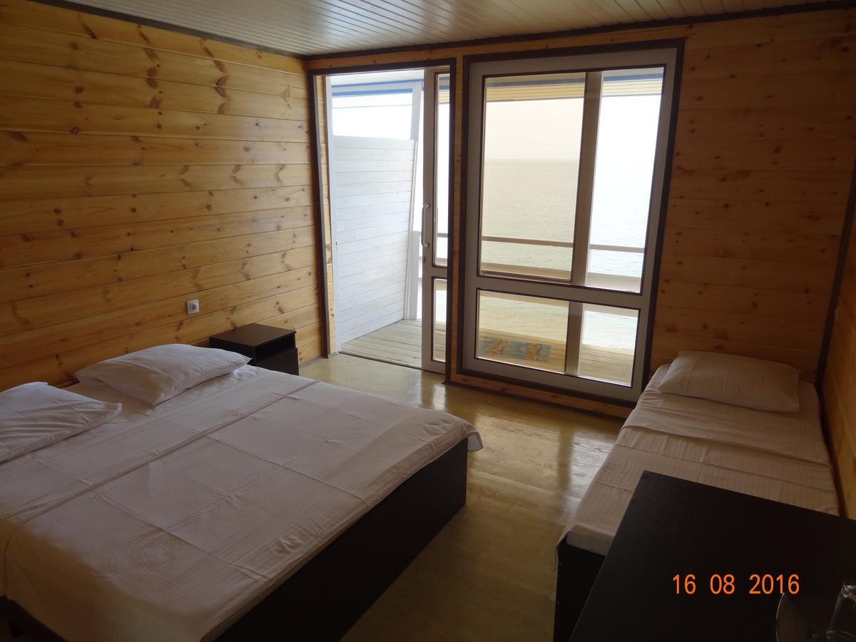 Captain Black Hotel Pizunda Exterior foto