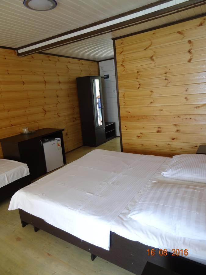 Captain Black Hotel Pizunda Exterior foto