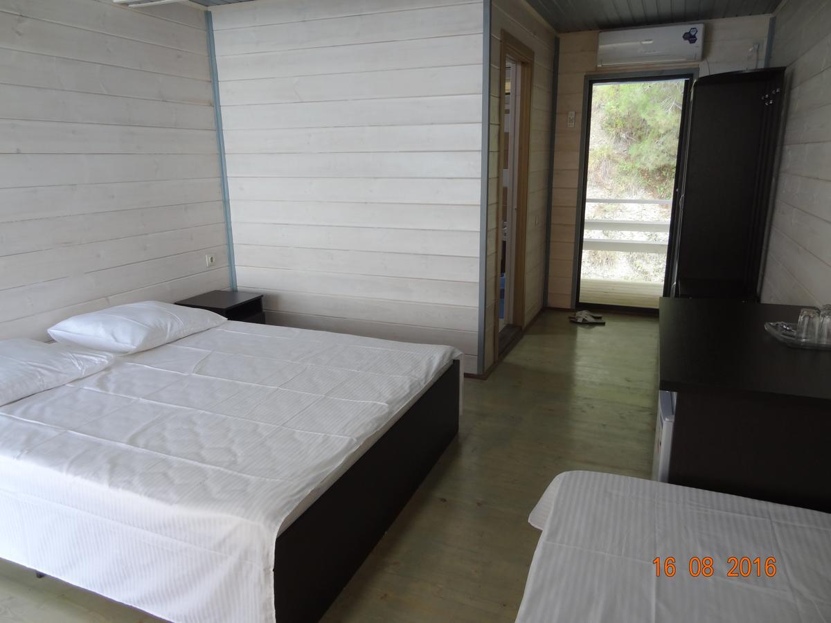 Captain Black Hotel Pizunda Exterior foto